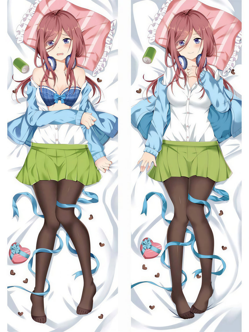 Miku Nakano Verlegen Dakimakura 2
