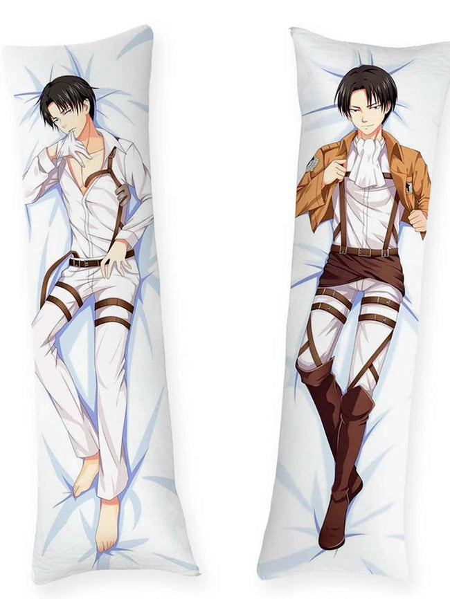 levi-aanval-op-titan-dakimakuras